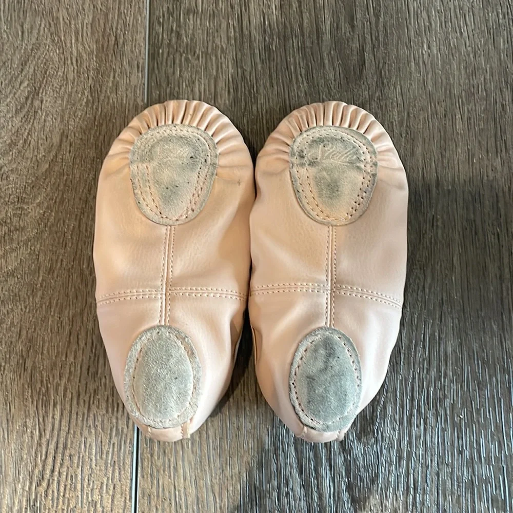 Girl’s Stelle Ballet Shoes Sz